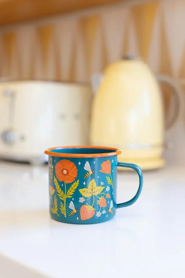 Garden Buzz Enamel Mug 16oz