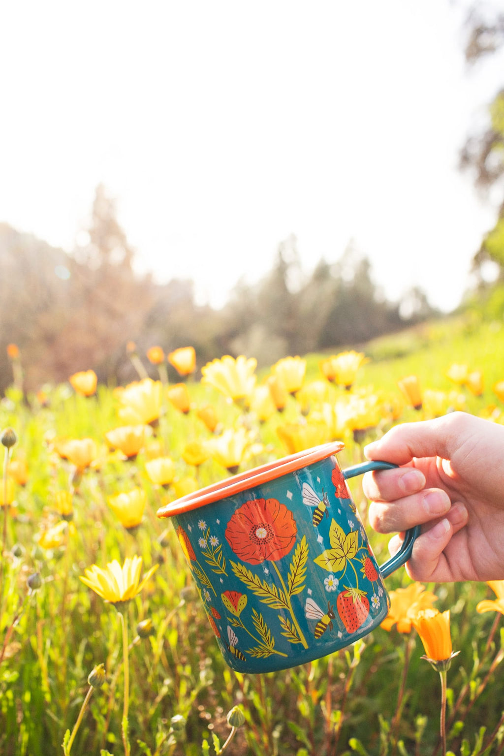 Garden Buzz Enamel Mug 16oz